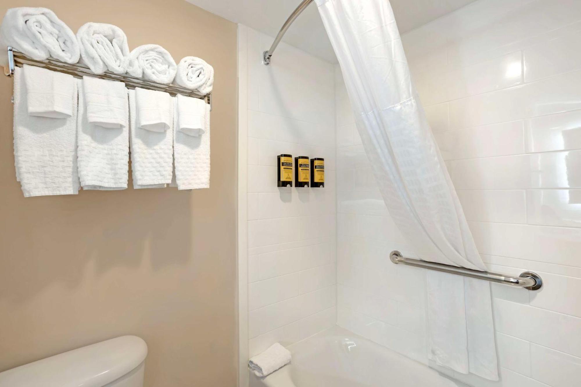 Best Western Plus Fairfield Hotel Bagian luar foto