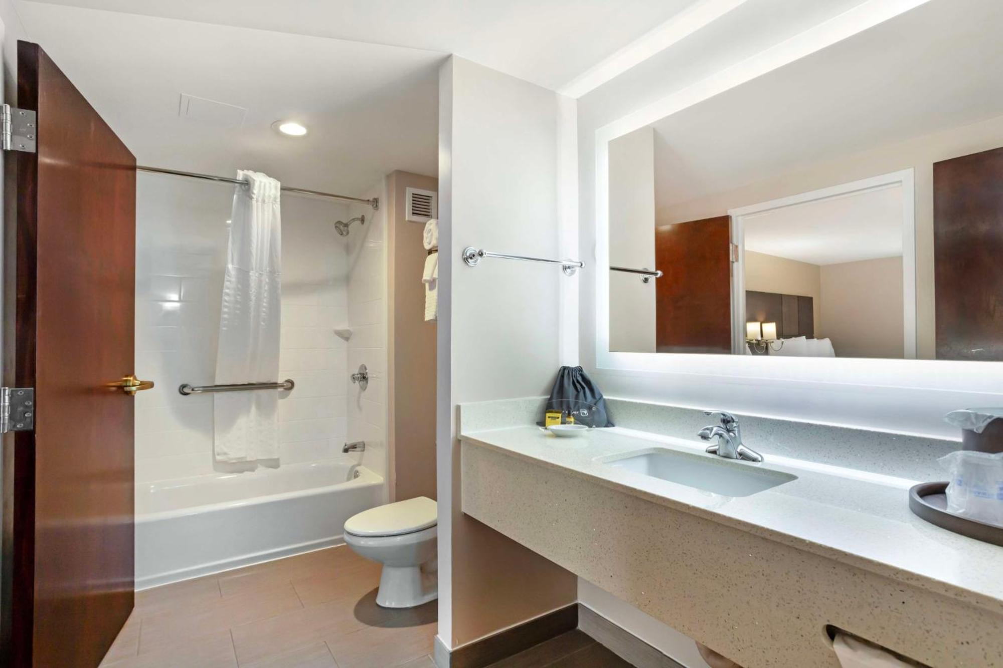 Best Western Plus Fairfield Hotel Bagian luar foto